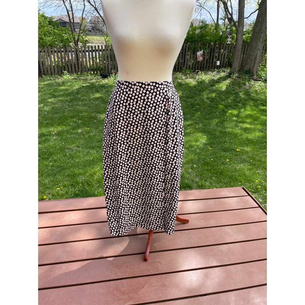 Leslie Fay Black & White Printed Midi Skirt With Elastic Waistband & Back Button